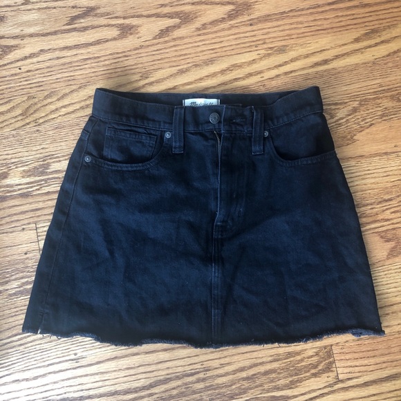 Madewell Raw Hem Denim Skirt, Size 26 - Picture 2 of 2